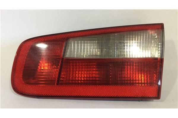 Recambio de piloto interior derecho para renault laguna ii (bg0) 1.9 dci (bg0g) referencia OEM IAM 8200002476 23460202 820000247