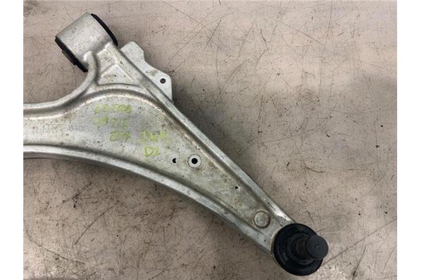 Recambio de brazo inferior delantero izquierdo para opel astra j berlina 5p 1.6 excellence referencia OEM IAM 352530 19372049 13