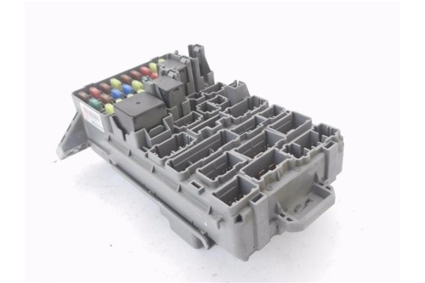 Recambio de caja fusibles/rele para honda civic berlina 3 (ep) 1.6i sport referencia OEM IAM 3820ES6AG200 S6AG21000 