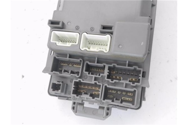 Recambio de caja fusibles/rele para honda civic berlina 3 (ep) 1.6i sport referencia OEM IAM 3820ES6AG200 S6AG21000 