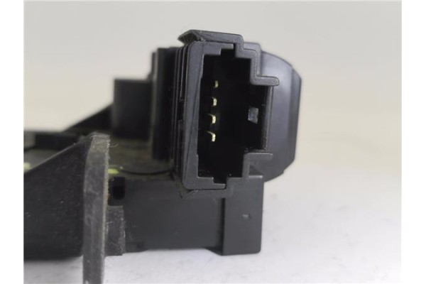 Recambio de cierre electromagnetico porton para nissan micra (k12e) 1.2 16v referencia OEM IAM 90502AV720  