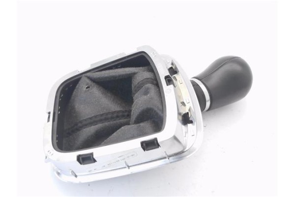 Recambio de pomo palanca cambio para volkswagen polo v (6c1) 1.2 advance bmt referencia OEM IAM 6C0711113R  
