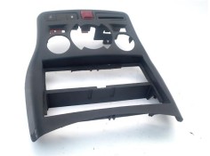 Recambio de embellecedor consola central para citroen c3 picasso 1.6 exclusive referencia OEM IAM 823118  