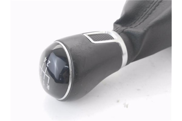 Recambio de pomo palanca cambio para volkswagen polo v (6c1) 1.2 advance bmt referencia OEM IAM 6C0711113R  