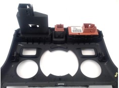 Recambio de embellecedor consola central para citroen c3 picasso 1.6 exclusive referencia OEM IAM 823118  