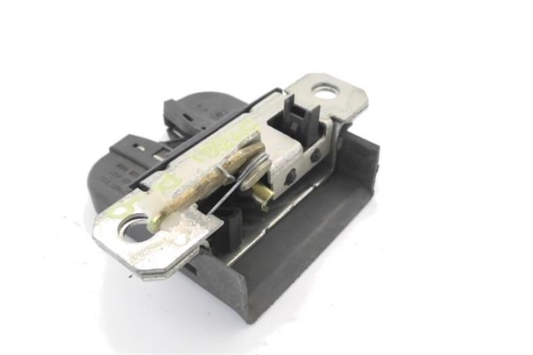 Recambio de cerradura porton para volkswagen polo iv (9n1) 1.2 12v referencia OEM IAM 6Q6827505E  