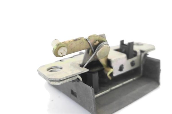 Recambio de cerradura porton para volkswagen polo iv (9n1) 1.2 12v referencia OEM IAM 6Q6827505E  