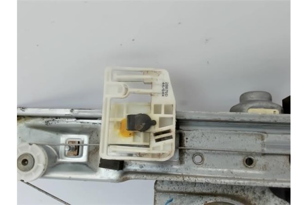 Recambio de mecanismo elevalunas trasero izquierdo para renault megane ii berlina 5p referencia OEM IAM   