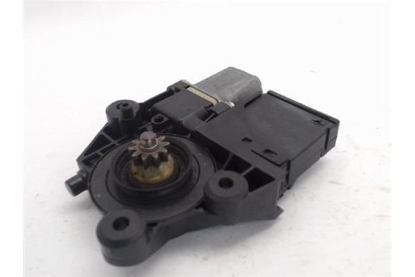 Recambio de motor elevalunas trasero izquierdo para renault scenic iii (jz) referencia OEM IAM 827310004R  