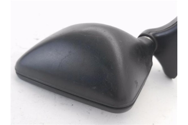Recambio de retrovisor izquierdo para seat terra 0.9 familiar referencia OEM IAM E10117176 6A0857501 