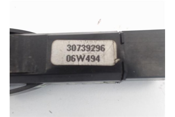 Recambio de interruptor luces emergencia para volvo c30 2.0 d referencia OEM IAM 30739296 9123684 