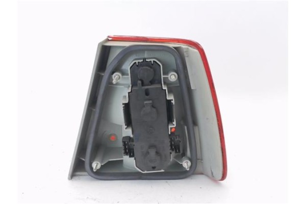 Recambio de piloto trasero izquierdo para volvo serie 960 berlina/familiar 2.5 24v berlina referencia OEM IAM 9126885  