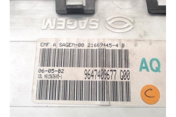 Recambio de display para citroen xsara coupé (n0) 1.6 16v referencia OEM IAM 9647409677  