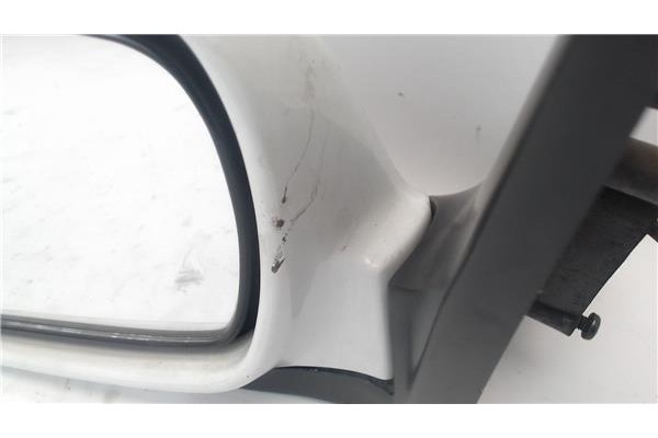 Recambio de retrovisor izquierdo para daewoo nexia referencia OEM IAM 352256  