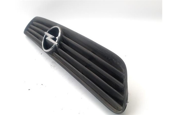 Recambio de rejilla capo para opel astra g berlina 1.6 referencia OEM IAM 6320066 90588120 