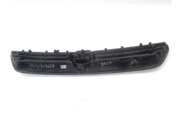 Recambio de rejilla capo para opel astra g berlina 1.6 referencia OEM IAM 6320066 90588120 