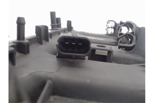 Recambio de colector admision para renault scenic iii (jz) 1.2 grand expression referencia OEM IAM 1072535S02 140030983R 
