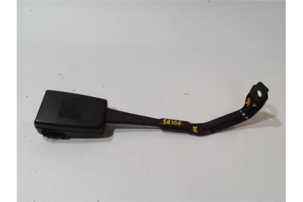 Recambio de enganche cinturon para audi a3 (8p1) 2.0 tdi 16v referencia OEM IAM 8P0857756  