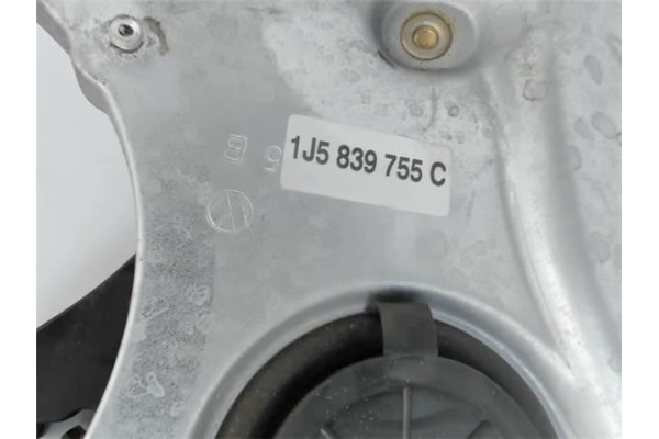 Recambio de elevalunas electrico trasero izquierdo para volkswagen bora berlina (1j2) referencia OEM IAM 1J5839755C  