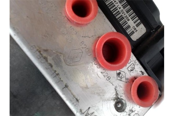 Recambio de nucleo abs para renault kangoo ii (f/kw0) 1.5 furgón compact comfort referencia OEM IAM 8200955226 0265232167 