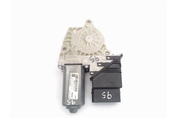 Recambio de motor elevalunas trasero izquierdo para seat altea (5p1) referencia OEM IAM (1K0959703M) (973624-106)  Recambio de motor elevalunas trasero izquierdo para seat altea (5p1) referencia OEM IAM (1K0959703M) (973624-106)