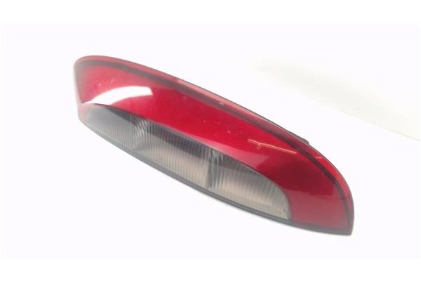 Recambio de piloto trasero derecho para opel corsa c 1.4 referencia OEM IAM 9114337  