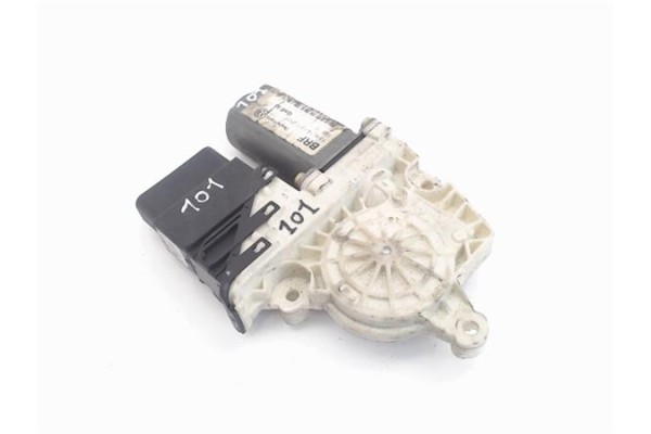 Recambio de motor elevalunas trasero izquierdo para volkswagen golf iv berlina (1j1) referencia OEM IAM (1C0959811A) (105406-301 Recambio de motor elevalunas trasero izquierdo para volkswagen golf iv berlina (1j1) referencia OEM IAM (1C0959811A) (105406-301