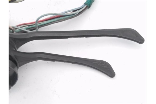 Recambio de mando intermitencia para lada niva (2121/21213/21214/21215/2131) 1.6 5000 referencia OEM IAM 3700379577  