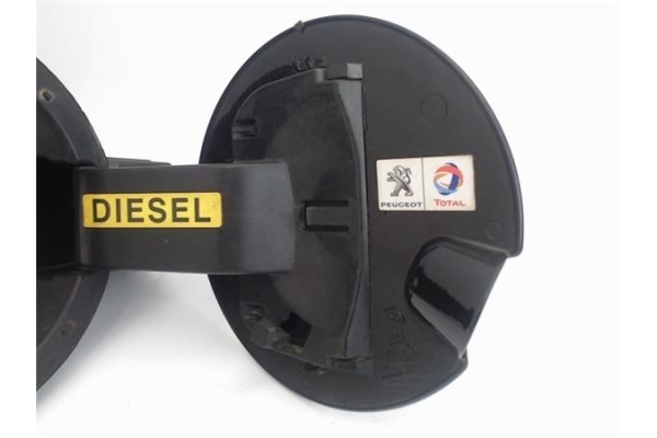 Recambio de tapa exterior combustible para peugeot 3008 1.6 hdi referencia OEM IAM 9682803280  