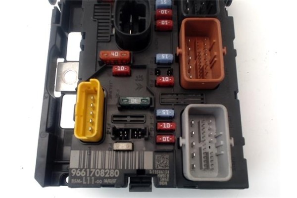 Recambio de caja fusibles/rele para peugeot 207 1.4 referencia OEM IAM 9661708280  
