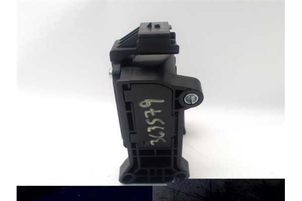 Recambio de brazo suspension delantero derecho para mercedes-benz vito marco polo (638) 2.2 108 cdi referencia OEM IAM A63833001
