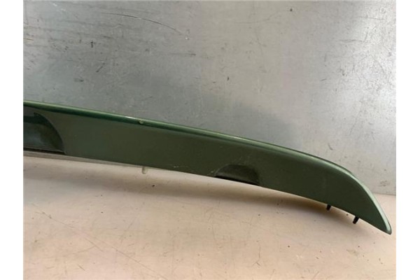 Recambio de aleron trasero para kia sorento (bl) 2.5 crdi referencia OEM IAM 872E+05  