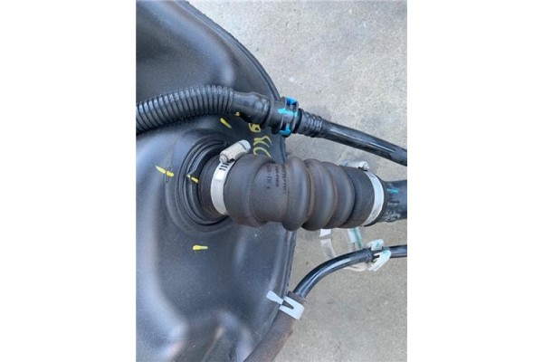 Recambio de deposito combustible para toyota c-hr (x10) 2.0 hibrido referencia OEM IAM 77100f4100  
