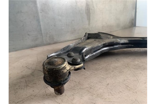 Recambio de brazo suspension delantero derecho para mercedes-benz vito marco polo (638) 2.2 108 cdi referencia OEM IAM A63833001