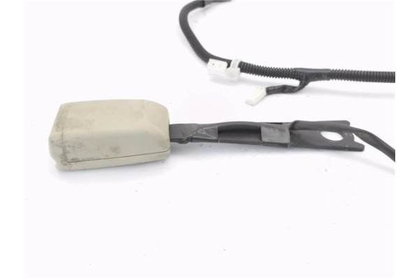 Recambio de anclaje cinturon delantero derecho para toyota avensis berlina (t25) 2.0 executive berlina (5-ptas.) referencia OEM 