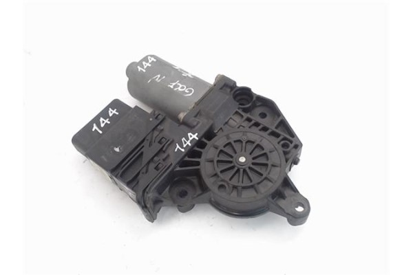 Recambio de motor elevalunas trasero izquierdo para volkswagen golf iv berlina (1j1) referencia OEM IAM (0130821767) (101439-203