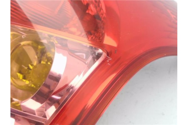 Recambio de piloto trasero derecho para suzuki swift berlina (rs/mz) 1.3 gl (3-ptas.) referencia OEM IAM 0283712768  