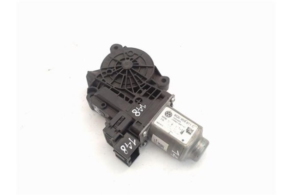 Recambio de motor elevalunas trasero izquierdo para volkswagen polo iv (9n3) referencia OEM IAM (6Q0959811C) (430092A0)  Recambio de motor elevalunas trasero izquierdo para volkswagen polo iv (9n3) referencia OEM IAM (6Q0959811C) (430092A0)