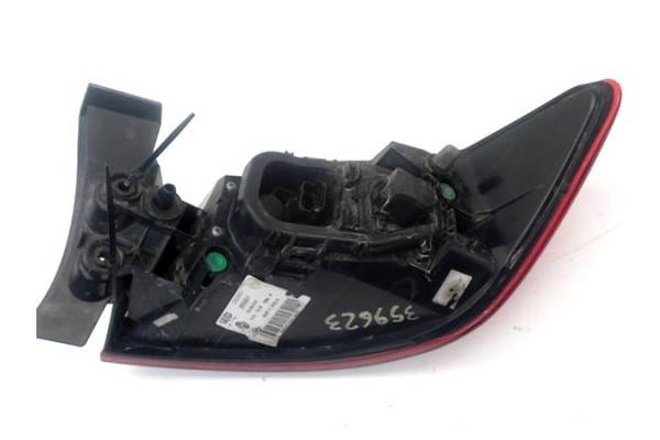 Recambio de piloto trasero izquierdo para renault clio iv 1.5 limited referencia OEM IAM 265554091R  