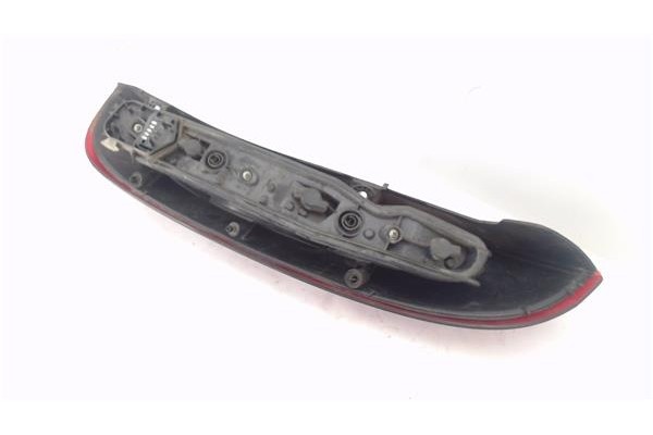 Recambio de piloto trasero izquierdo para opel corsa c 1.4 comfort referencia OEM IAM 9114336  