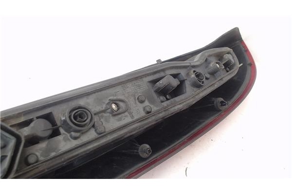 Recambio de piloto trasero izquierdo para opel corsa c 1.4 comfort referencia OEM IAM 9114336  