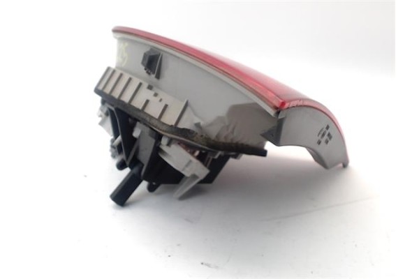 Recambio de piloto interior izquierdo para audi a4 avant (8e) 2.0 tdi 16v referencia OEM IAM 8E9945093A  