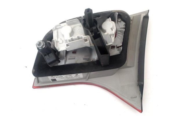 Recambio de piloto interior izquierdo para audi a4 avant (8e) 2.0 tdi 16v referencia OEM IAM 8E9945093A  