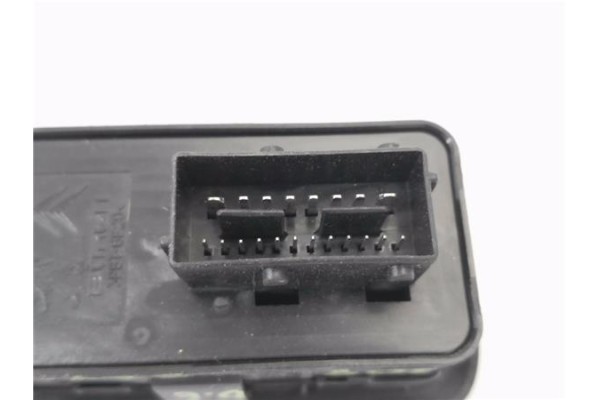 Recambio de mando elevalunas delantero izquierdo para peugeot 308 1.6 hdi referencia OEM IAM 96644915XT  