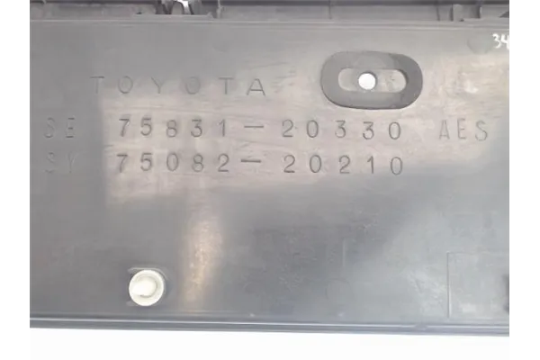 Recambio de matricula trasero para toyota celica coupé (_t18_) 1.6 sti (at180) referencia OEM IAM 7583120330 7508220210 