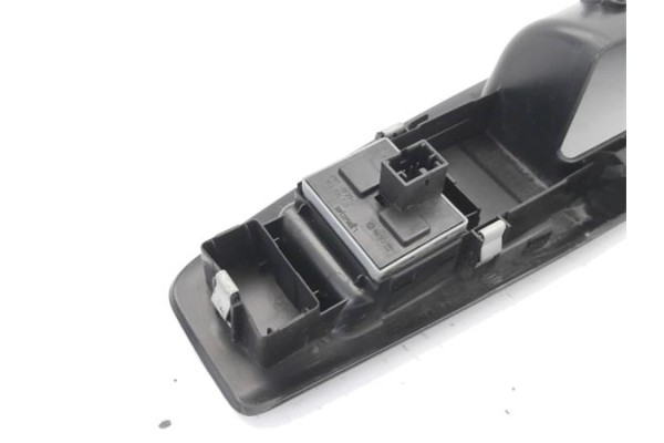 Recambio de mando elevalunas delantero izquierdo para volkswagen polo iv (9n1) 1.2 12v referencia OEM IAM 6Q1867171E  