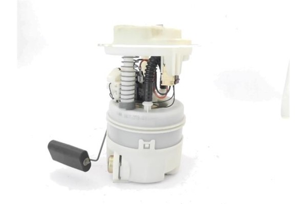 Recambio de bomba combustible para renault clio ii fase ii (b/cb0) 1.4 authentique referencia OEM IAM 8200683207 8200057324 