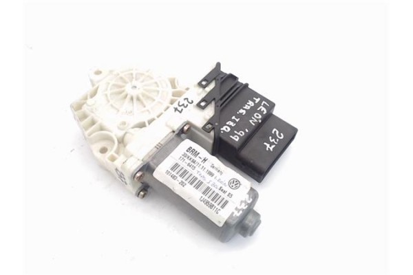 Recambio de motor elevalunas trasero izquierdo para seat leon (1p1) referencia OEM IAM (1J4959811C) (101439-203) 1J4959811C , SE