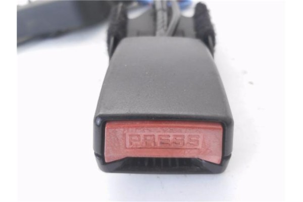 Recambio de anclaje cinturon delantero izquierdo para citroen c3 1.4 hdi referencia OEM IAM 8973TG 9640676877 