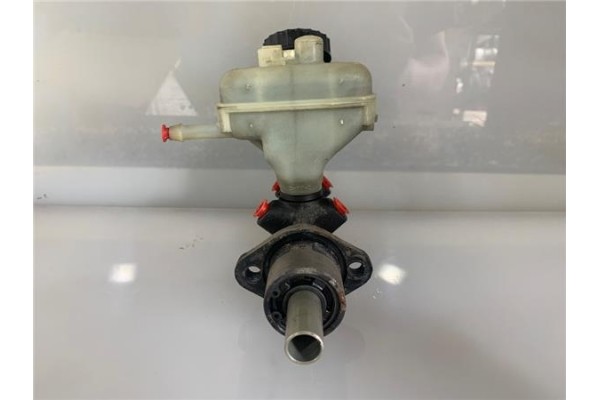 Recambio de bomba freno para mercedes-benz vito marco polo (638) 2.2 108 cdi referencia OEM IAM A0024312802 A0004315901 